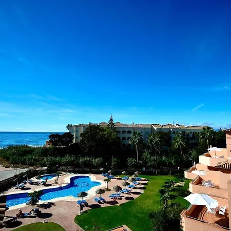 Apartment At Club Playa Real *
