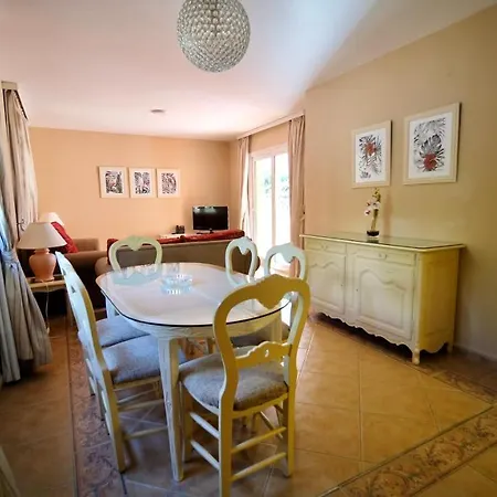 Apartment At Club Playa Real Marbella